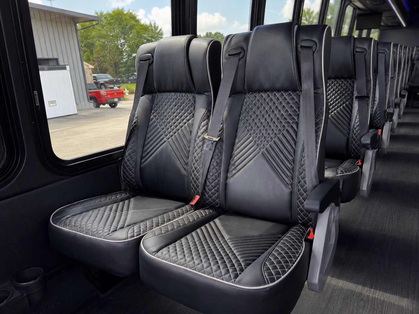 shuttle services for airline crews and airport staff in spokane
