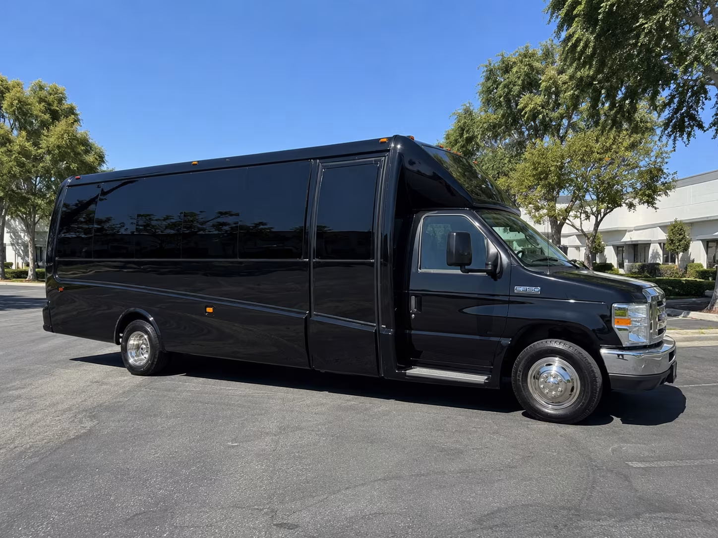 spokane corporate retreat shuttle bus rentals
